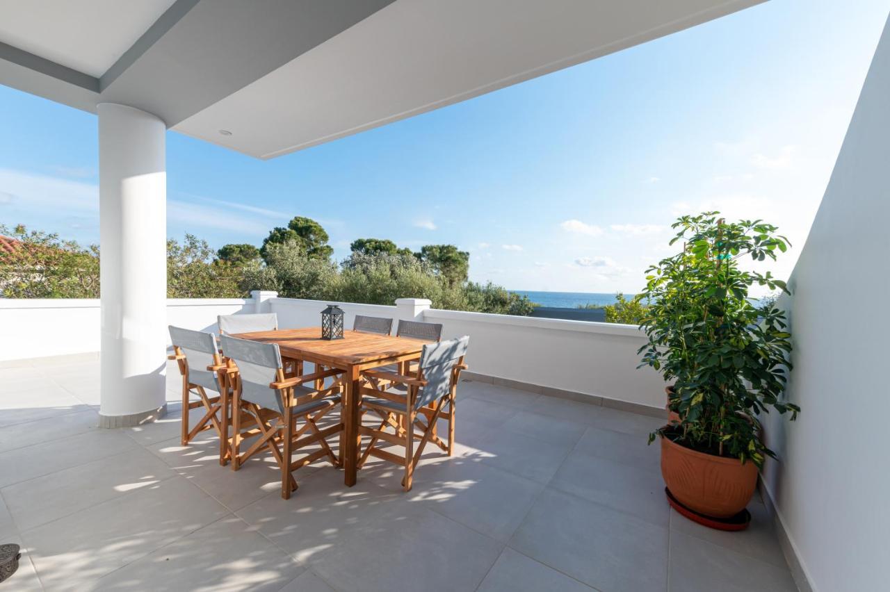 Rizes Seaside Homes Vromonerion Luaran gambar